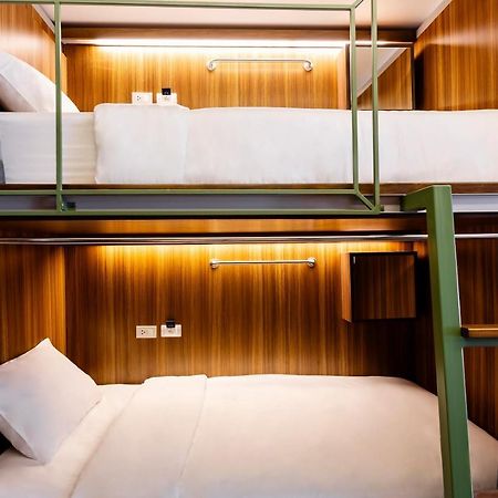 Khunluang Hostel (Adults Only) Chiang Mai Zewnętrze zdjęcie
