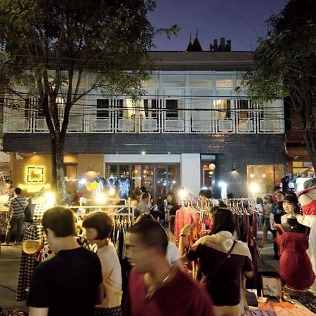 Khunluang Hostel (Adults Only) Chiang Mai Zewnętrze zdjęcie