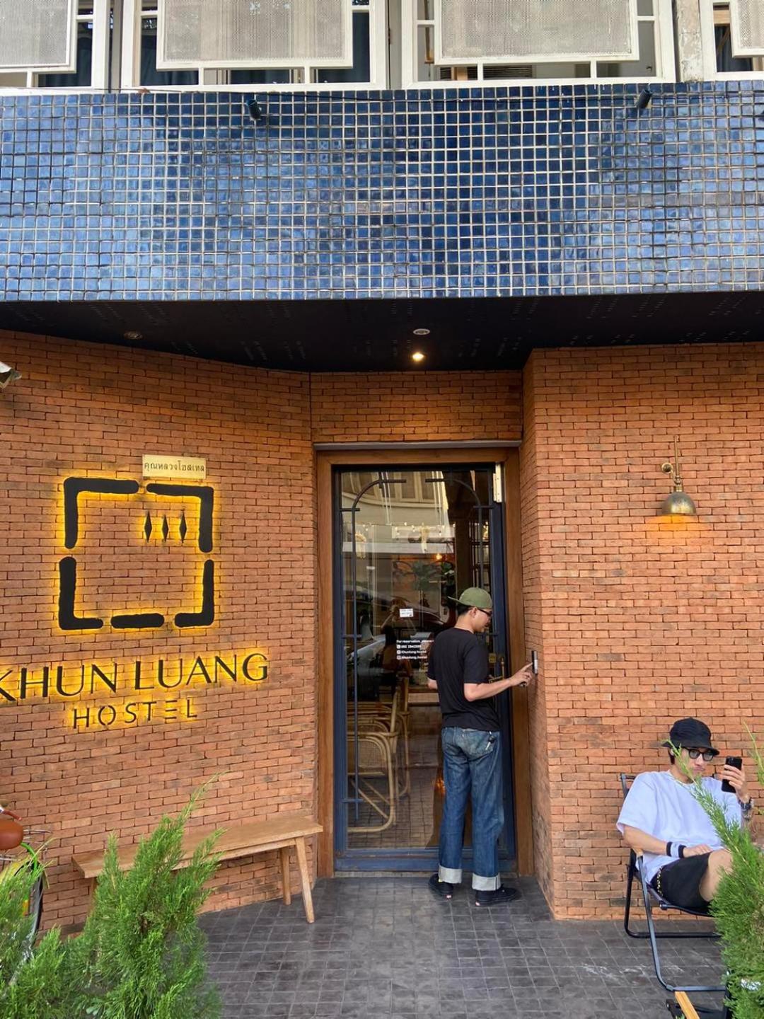 Khunluang Hostel (Adults Only) Chiang Mai Zewnętrze zdjęcie