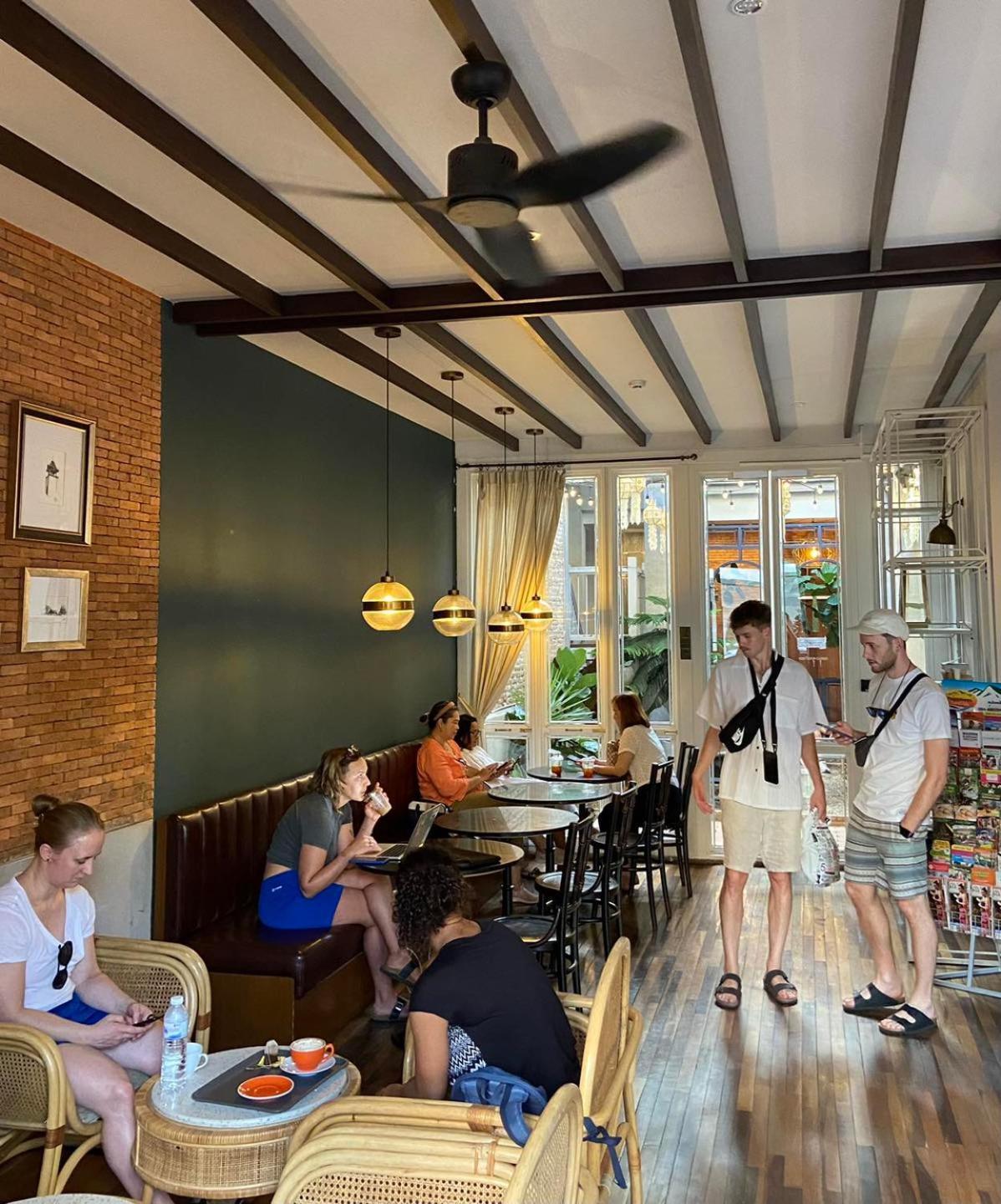 Khunluang Hostel (Adults Only) Chiang Mai Zewnętrze zdjęcie