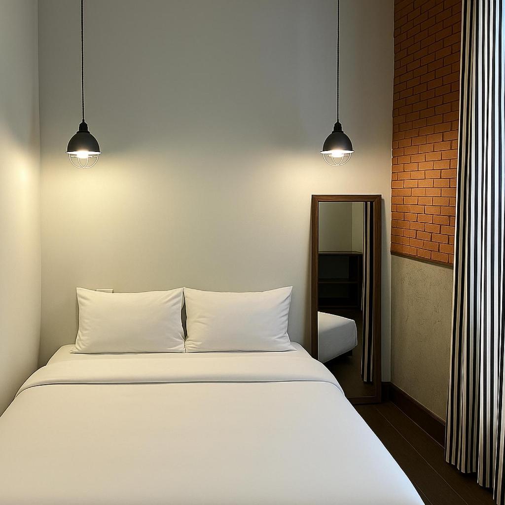 Khunluang Hostel (Adults Only) Chiang Mai Zewnętrze zdjęcie