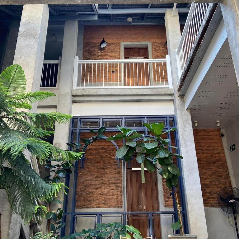 Khunluang Hostel (Adults Only) Chiang Mai Zewnętrze zdjęcie
