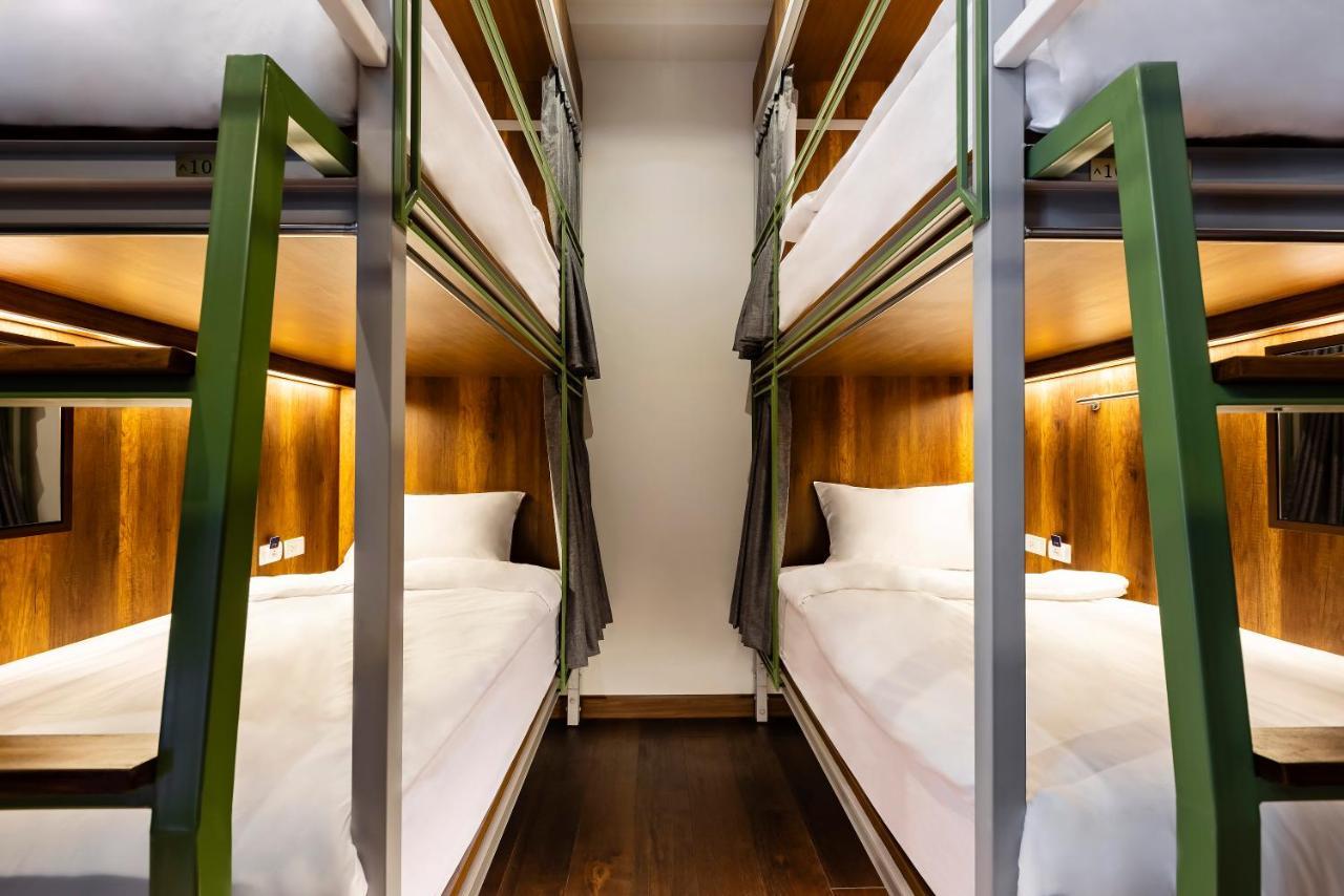 Khunluang Hostel (Adults Only) Chiang Mai Zewnętrze zdjęcie